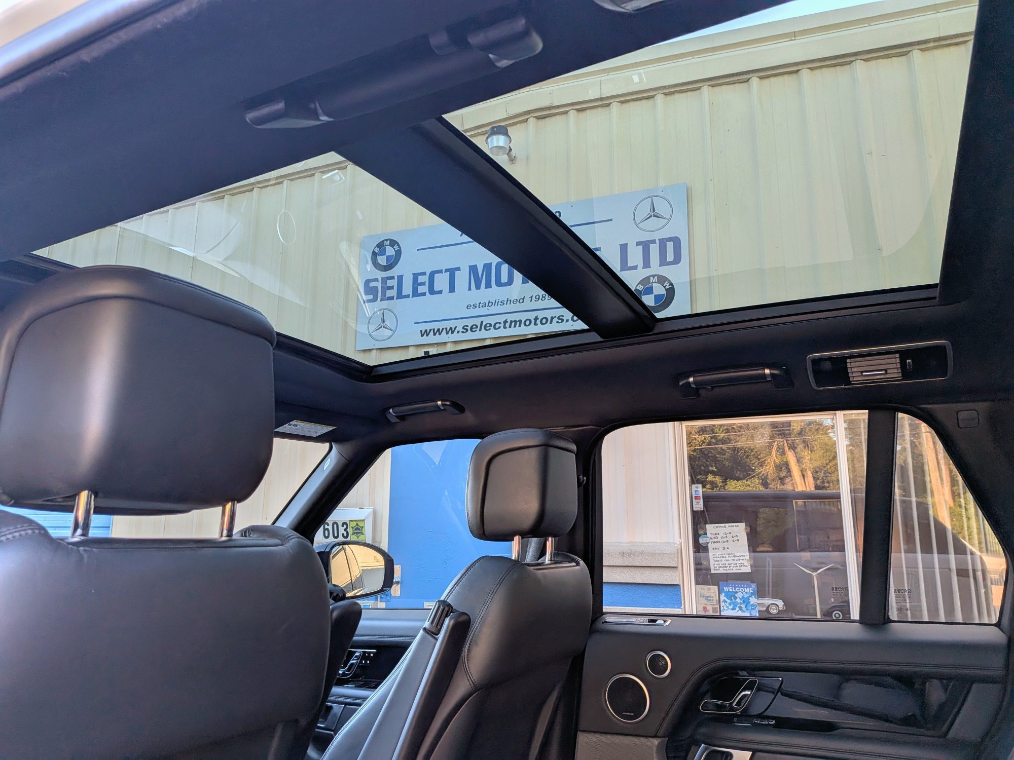 Used 2018 Land Rover Range Rover HSE AWD/4WD image 7