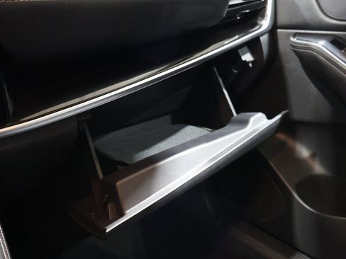 Used 2023 Nissan Rogue SL w/ SL Premium Package image 33