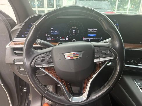 Used 2022 Cadillac Escalade Premium Luxury w/ Performance Package AWD/4WD image 2