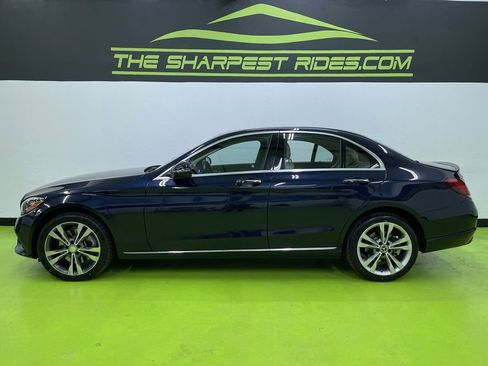 Used 2019 Mercedes-Benz C 300 4MATIC Sedan image 6