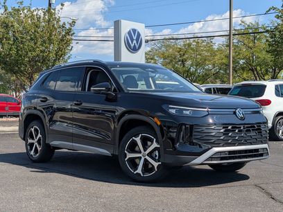 New 2025 Volkswagen Tiguan SE