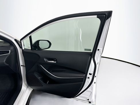 Used 2023 Toyota Corolla SE image 30