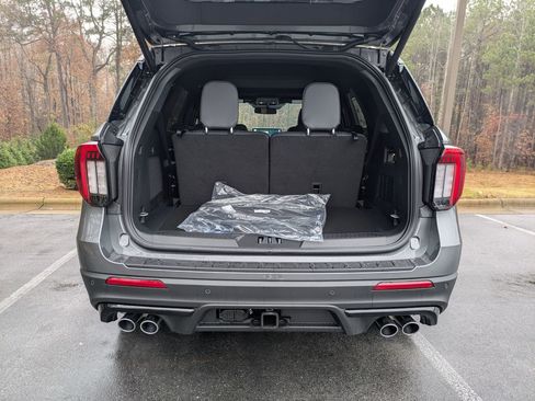 New 2026 Ford Explorer ST w/ Sun And Sound Package image 32