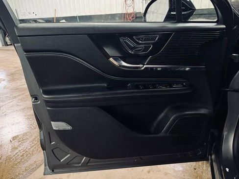 Used 2022 Lincoln Corsair AWD w/ Equipment Group 101A image 13