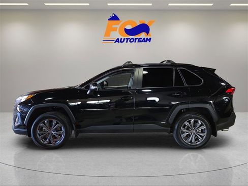 Certified 2024 Toyota RAV4 XLE Premium image 4