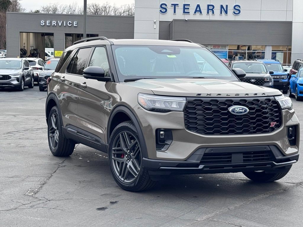Used 2026 Ford Explorer ST w/ Sun And Sound Package RWD image 1