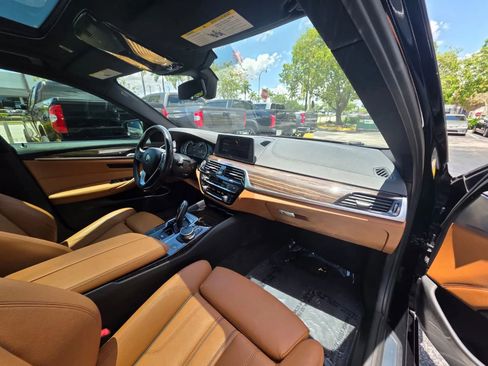 Used 2017 BMW 530i RWD image 16
