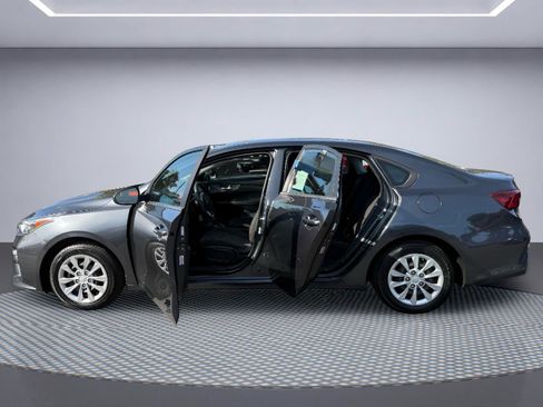 Used 2019 Kia Forte Sedan FWD image 10