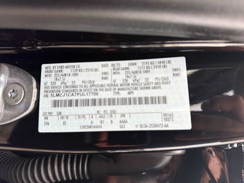 Certified 2023 Lincoln Corsair FWD image 32