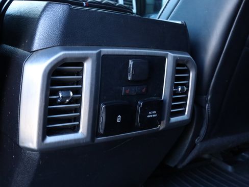 Used 2017 Ford F150 Platinum image 14