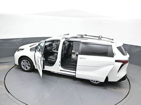 Certified 2023 Toyota Sienna XSE w/ XSE Plus Package image 47