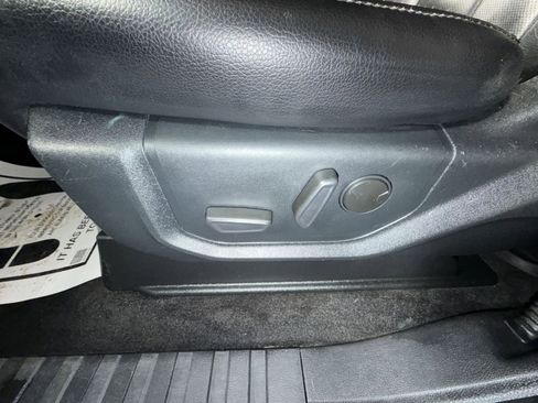 Used 2020 Ford F150 Lariat image 14