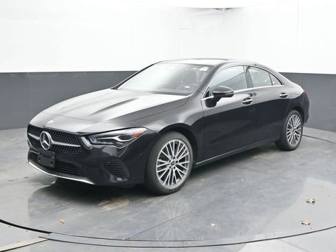 Used 2025 Mercedes-Benz CLA 250 4MATIC image 8
