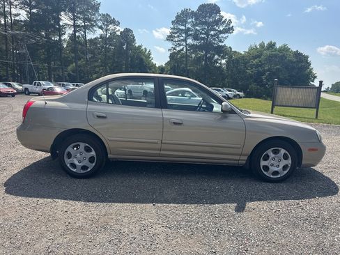 Used 2001 Hyundai Elantra GLS FWD image 13
