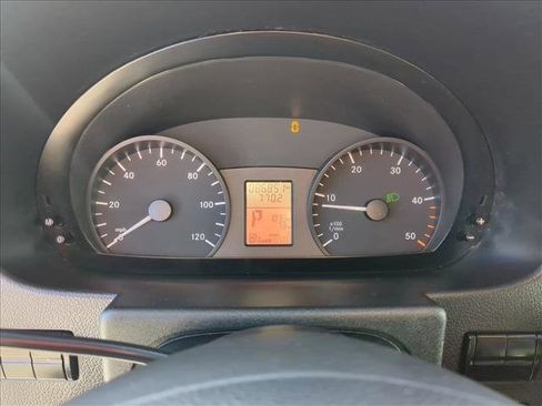 Used 2011 Mercedes-Benz Sprinter 2500 image 11