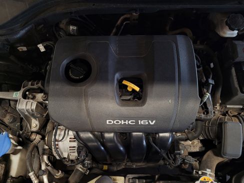 Used 2018 Hyundai Elantra SE FWD image 30