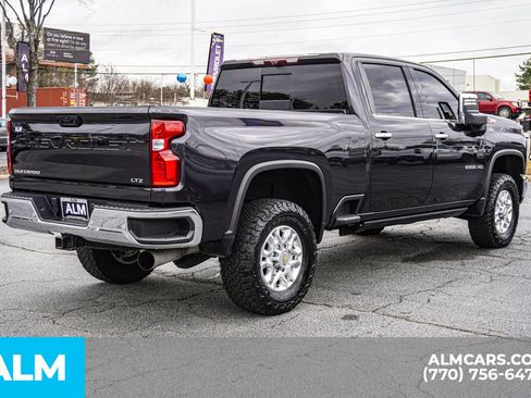 Used 2024 Chevrolet Silverado 2500 LTZ w/ LTZ Convenience Package image 7