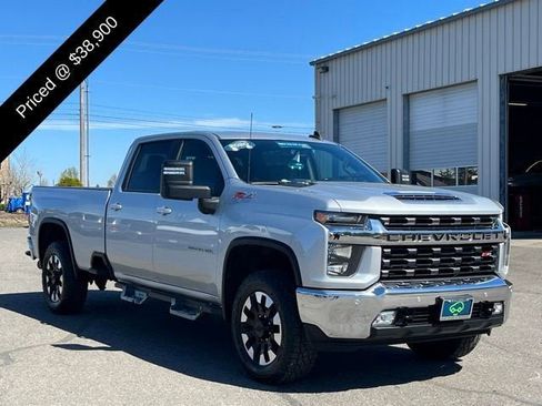 Used 2020 Chevrolet Silverado 2500 LT w/ All Star Edition AWD/4WD image 4