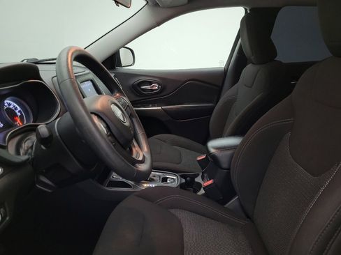 Used 2020 Jeep Cherokee Latitude image 17