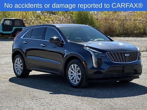Certified 2023 Cadillac XT4 Luxury w/ Cold Weather Package image 8