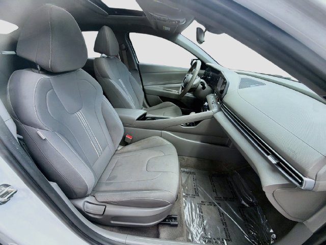 Used 2024 Hyundai Elantra SEL w/ Convenience Package FWD image 30