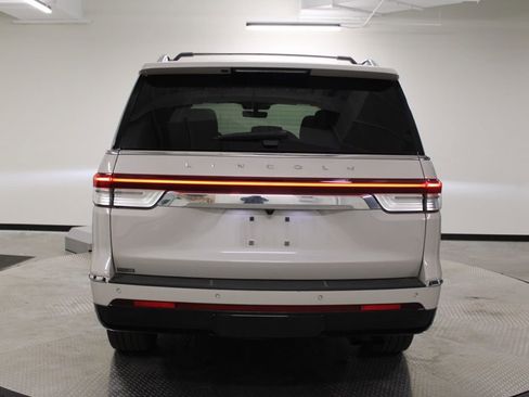 Used 2024 Lincoln Navigator Reserve image 6