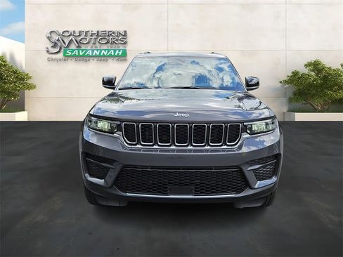 New 2025 Jeep Grand Cherokee Laredo X w/ Luxury Tech Group I RWD image 8