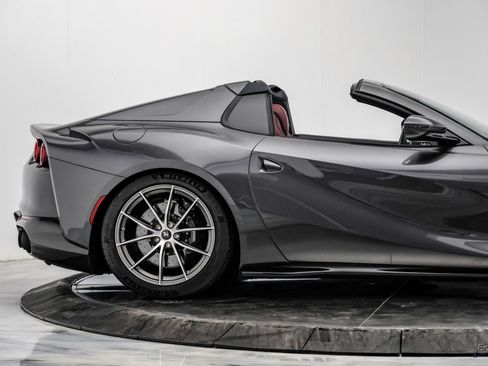 Used 2023 Ferrari 812 GTS RWD image 28