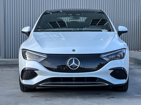 Used 2023 Mercedes-Benz EQE 500 4MATIC Sedan image 11