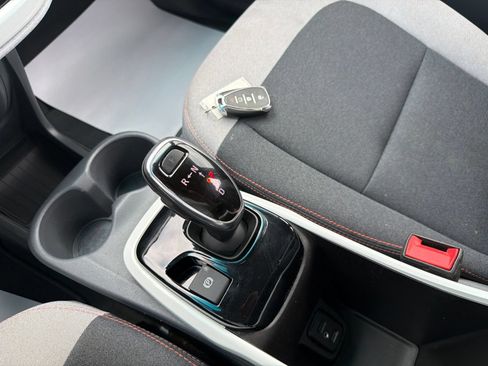 Used 2019 Chevrolet Bolt LT FWD image 20