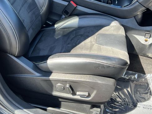 Used 2019 Ford Edge ST w/ Equipment Group 401A image 27