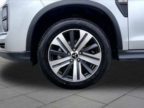 Used 2024 Mitsubishi Outlander Sport ES AWD/4WD image 11