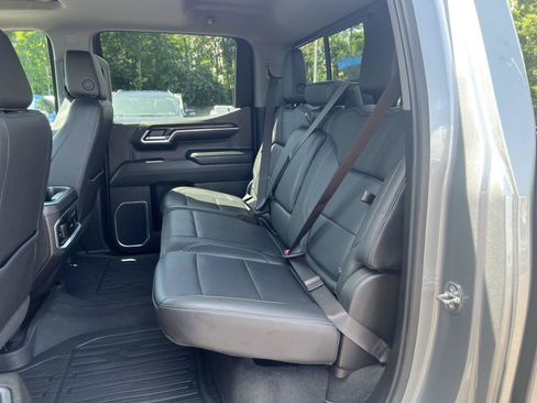 Used 2023 GMC Sierra 1500 SLT w/ SLT Premium Plus Package AWD/4WD image 17