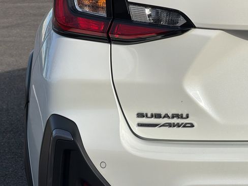 Used 2025 Subaru Crosstrek 2.5i Limited w/ Crosstrek Mirror Package image 26