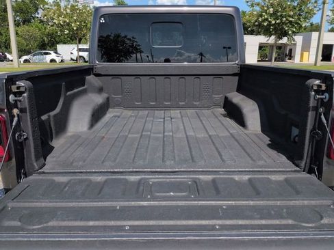 Used 2021 Jeep Gladiator Overland AWD/4WD image 13