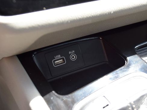 Used 2015 Kia Sedona SX FWD image 25