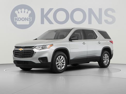 Used 2019 Chevrolet Traverse LS w/ LPO, Blackout Package FWD image 1