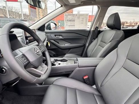 New 2026 Nissan Rogue SV image 25