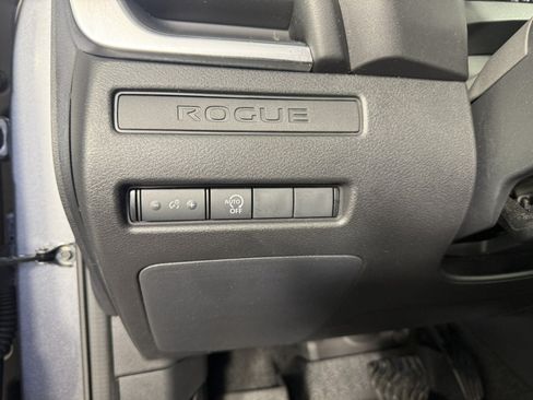 Used 2024 Nissan Rogue S AWD/4WD image 20