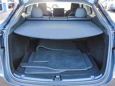 Used 2023 Tesla Model Y Performance image 25