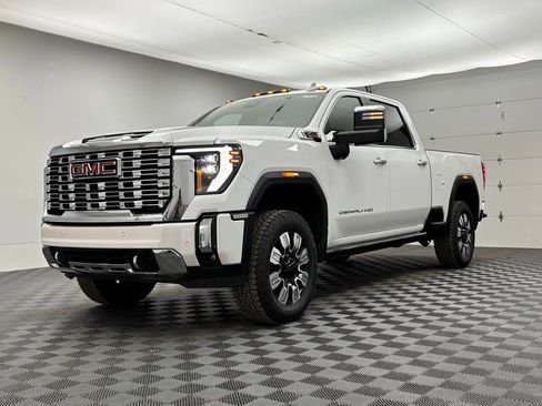 New 2025 GMC Sierra 2500 Denali w/ Denali Reserve Package image 13