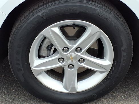 Used 2025 Chevrolet Malibu LS image 9