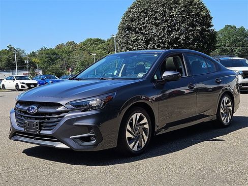 Used 2024 Subaru Legacy Limited image 3