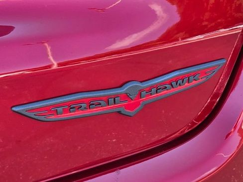 Used 2025 Jeep Compass Trailhawk AWD/4WD image 19