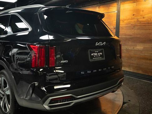Used 2022 Kia Sorento SX w/ Panoramic Sunroof Package image 6