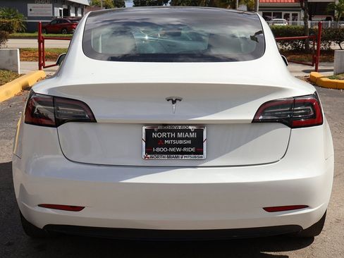 Used 2023 Tesla Model 3 Standard Range image 11
