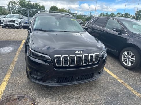 Used 2021 Jeep Cherokee Latitude FWD image 4
