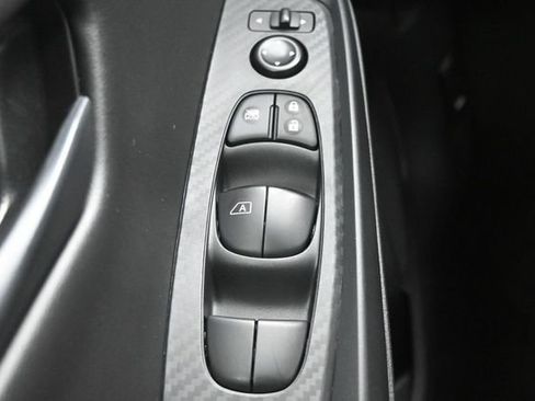 Used 2025 Nissan Sentra S w/ Lighting Package FWD image 15