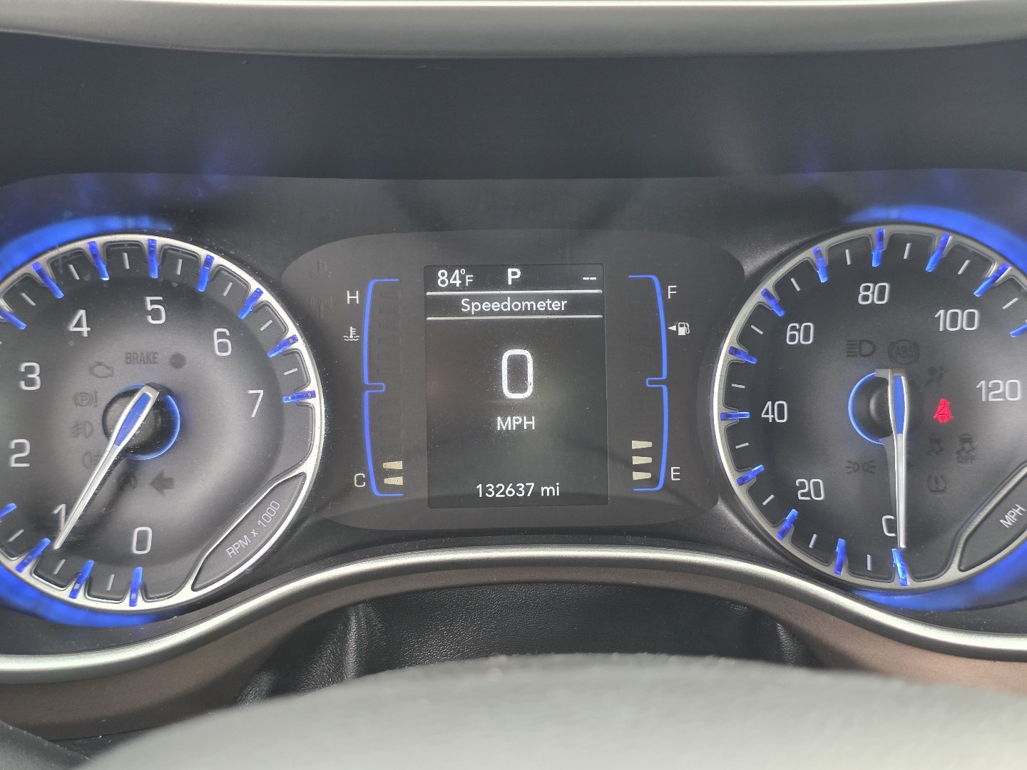 Used 2018 Chrysler Pacifica Touring-L FWD image 26