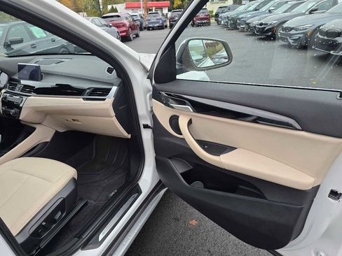 Used 2021 BMW X1 xDrive28i image 12